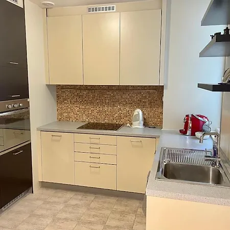 Huge Two Floor On The Park Colonnade, 160 Sqm Apartament *