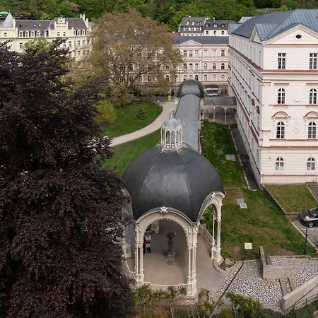Huge Two Floor On The Park Colonnade, 160 Sqm Appartement Karlovy Vary