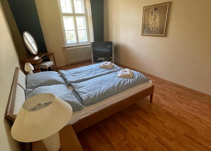 Huge Two Floor On The Park Colonnade, 160 Sqm *